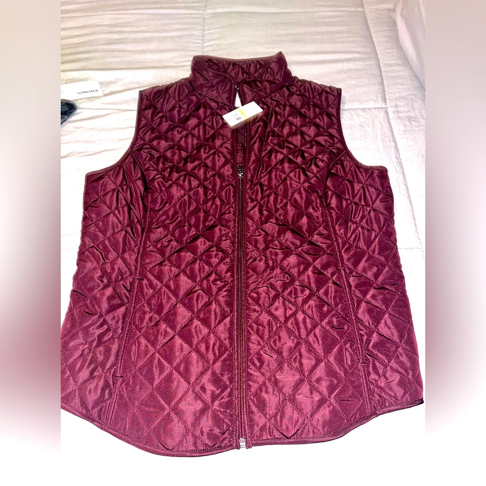 Van Heusen quilted burgundy vest M NWT